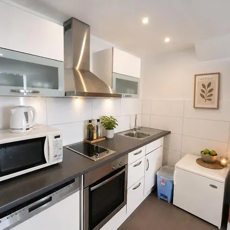 A09 Modern 38 Sqm Near Hospital Shopping Netflix